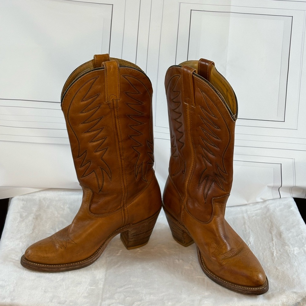 Women's Burmans Leather Western Boots Beautiful Design These Are Eye Catching